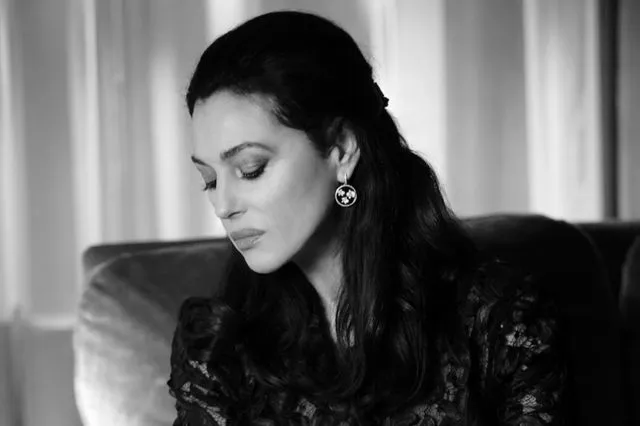 Η Μόνικα Μπελούτσι στο NEWS 24/7: “Ίσως εκεί να συναντώ τη Μαρία Κάλλας, στο θάρρος να νιώθω”