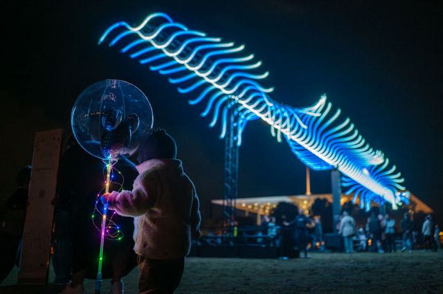 Χριστούγεννα που συνδέουν: Η COSMOTE TELEKOM φέρνει τη μαγεία των γιορτών στο Πεδίον του Άρεως και στο ΚΠΙΣΝ