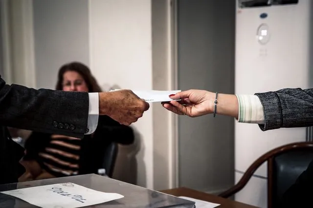 Εκλογές ΔΣΑ: Έκλεισαν οι κάλπες – Συνεχίζεται τη Δευτέρα η ψηφοφορία