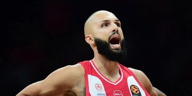 Ο Εβάν Φουρνιέ αποκάλυψε ποια ταινία τον χαλαρώνει τα Χριστούγεννα