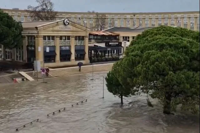 Γαλλία: Πρωτοφανείς βροχοπτώσεις – Σε συναγερμό υπερχείλισης ποταμών 5 νομοί