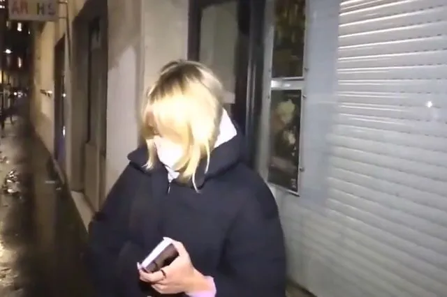 Ουκρανός δημοσιογράφος βρήκε την κόρη του Πούτιν στο Παρίσι – “Πάρ’ τον τηλέφωνο να σταματήσει τον πόλεμο”