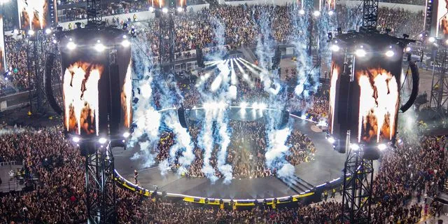 Το σκηνικό της M72 World Tour των Metallica