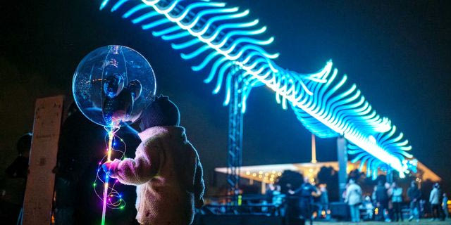 ΚΠΙΣΝ - Φεστιβάλ Φωτιστικών Εγκαταστάσεων