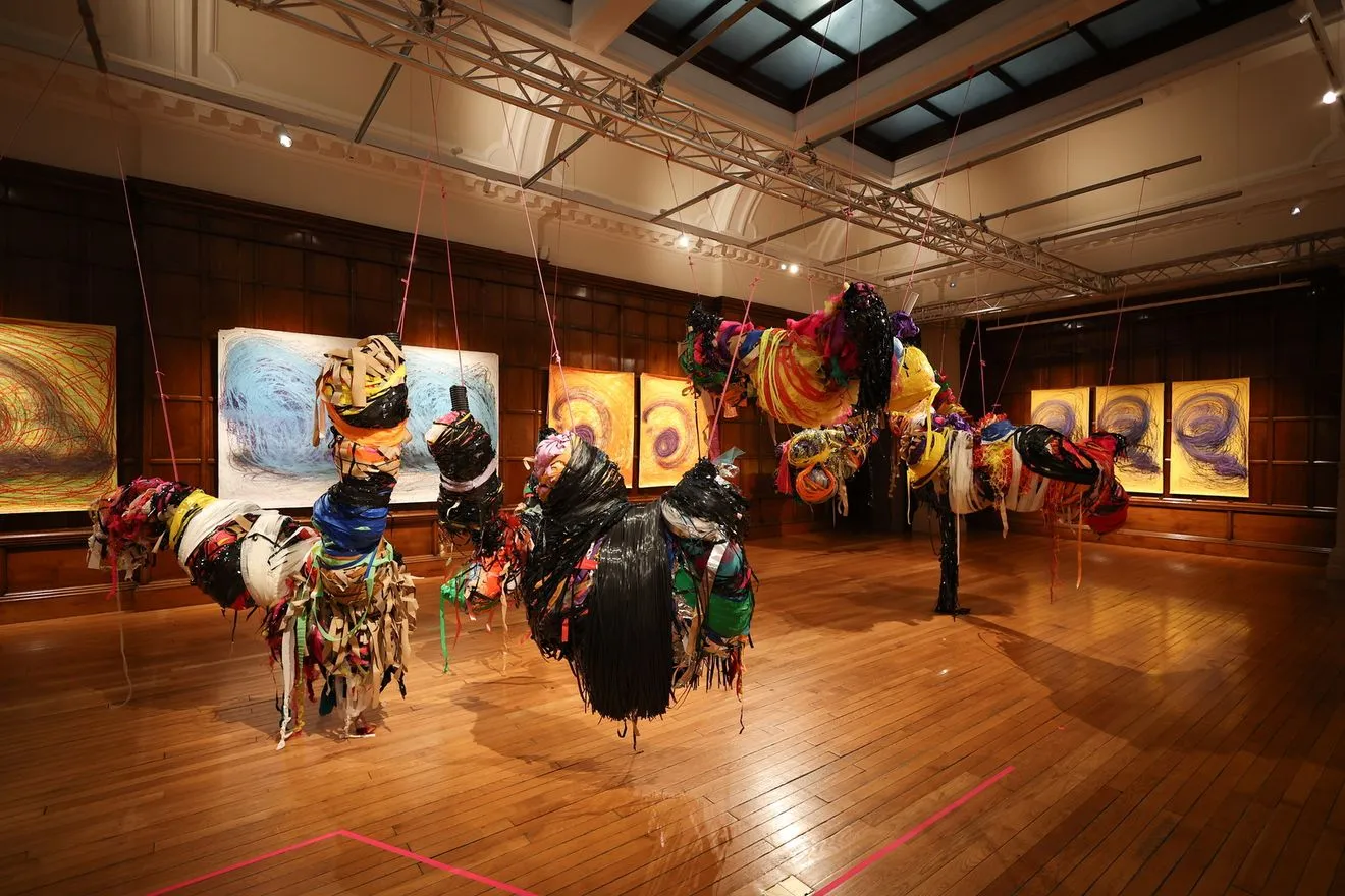 Έργα της Nnena Kalu, νικήτριας του Turner Prize 2025