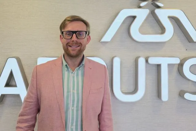 Παπουτσάνης: Ενισχύει τη διεθνή παρουσία της – Ο Paul Alexander Carr Pickering στη θέση του Chief Strategic Growth Officer