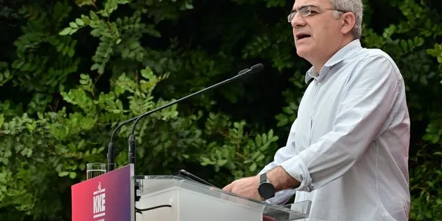 K. Παπαδάκης: Τι γυρεύει ένας κομμουνιστής στις Βρυξέλλες;