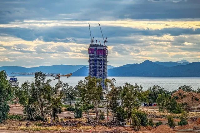 Στον 36ο όροφο έφτασε η κατασκευή του Riviera Tower στο Ελληνικό