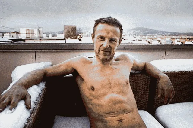 Jo Nesbo: Η Ώρα του Λύκου ή πώς να γράψεις για το ΜAGA στις ΗΠΑ χωρίς να το αναφέρεις