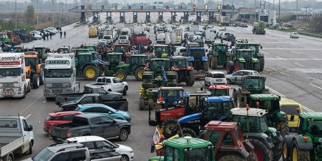 Μπλόκα αγροτών στη Νίκαια της Λάρισας