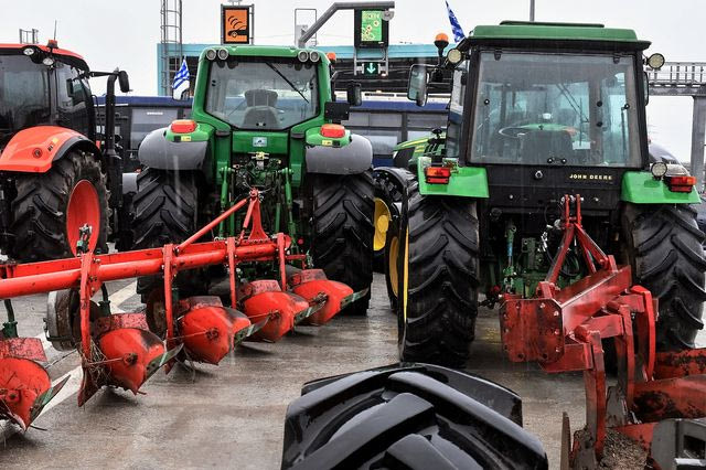 “Φουντώνουν” οι αγροτικές κινητοποιήσεις – Νέα μπλόκα και κρίσιμες συνελεύσεις