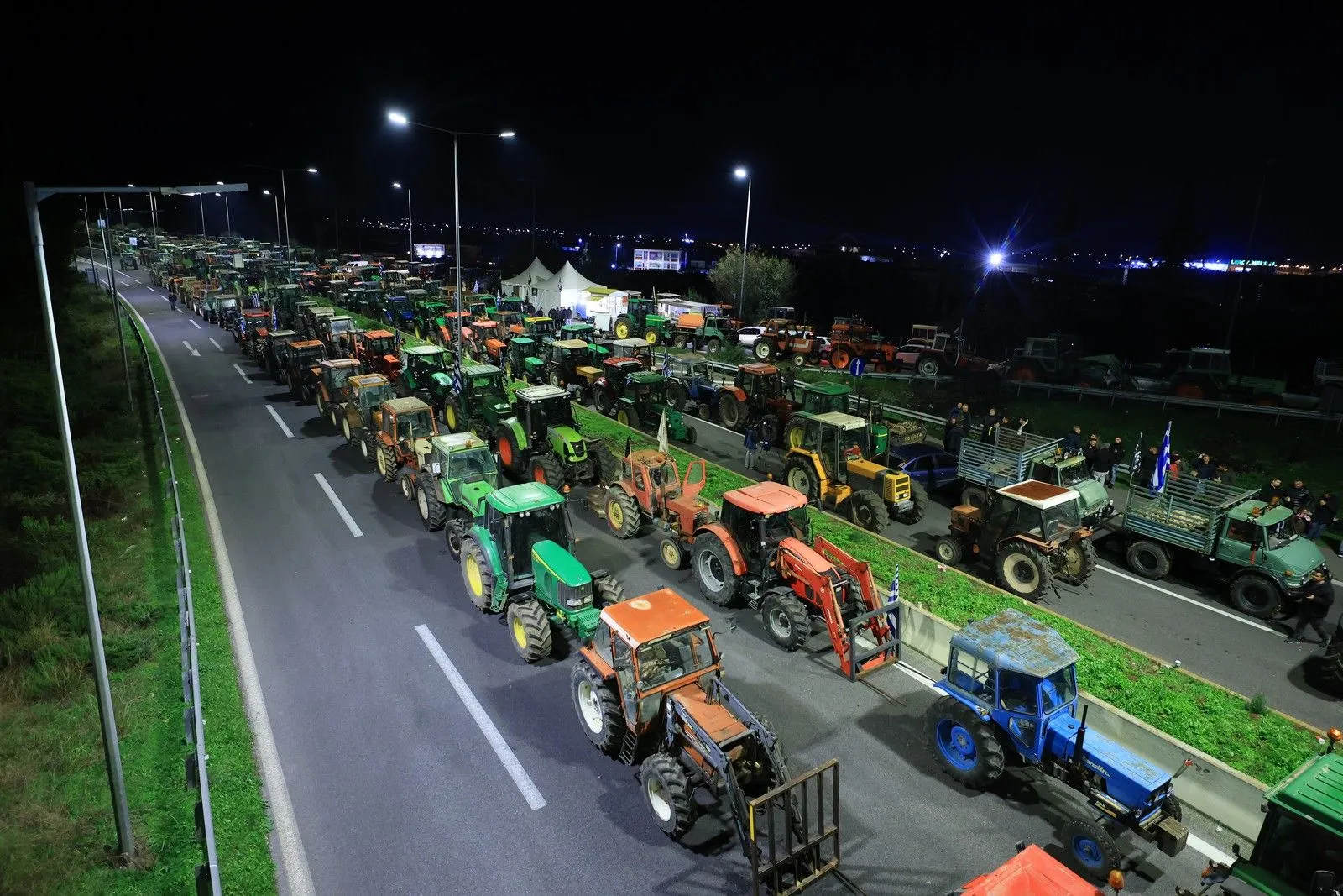 Μπλόκα αγροτών στη Νίκαια της Λάρισας