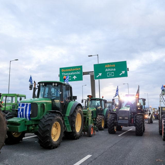 Οι αγρότες έκλεισαν τις σήραγγες των Τεμπών – Κλιμακώνονται οι κινητοποιήσεις
