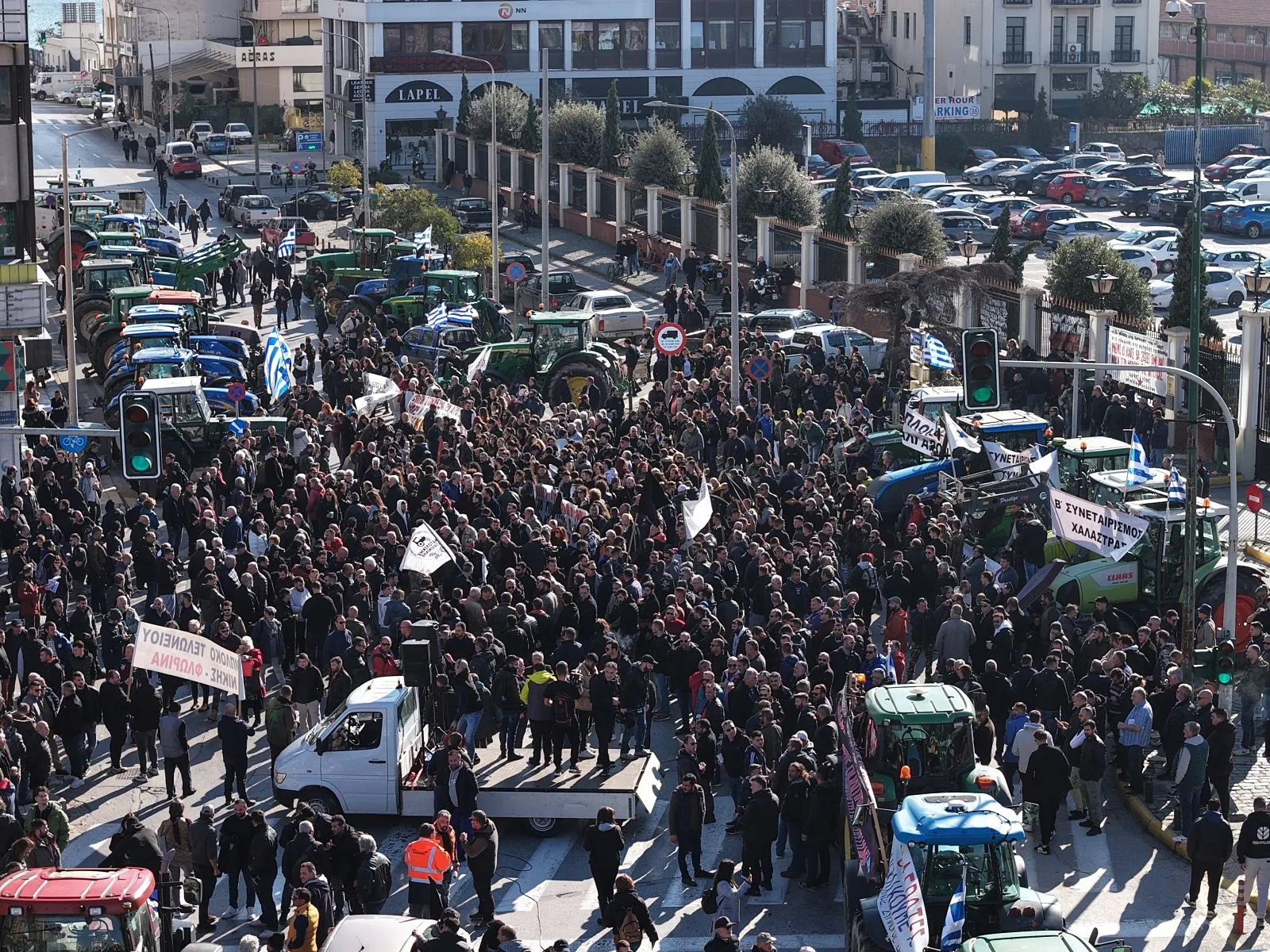 Συλλαλητήριο αγροτών και κτηνοτρόφων στο λιμάνι της Θεσσαλονίκης