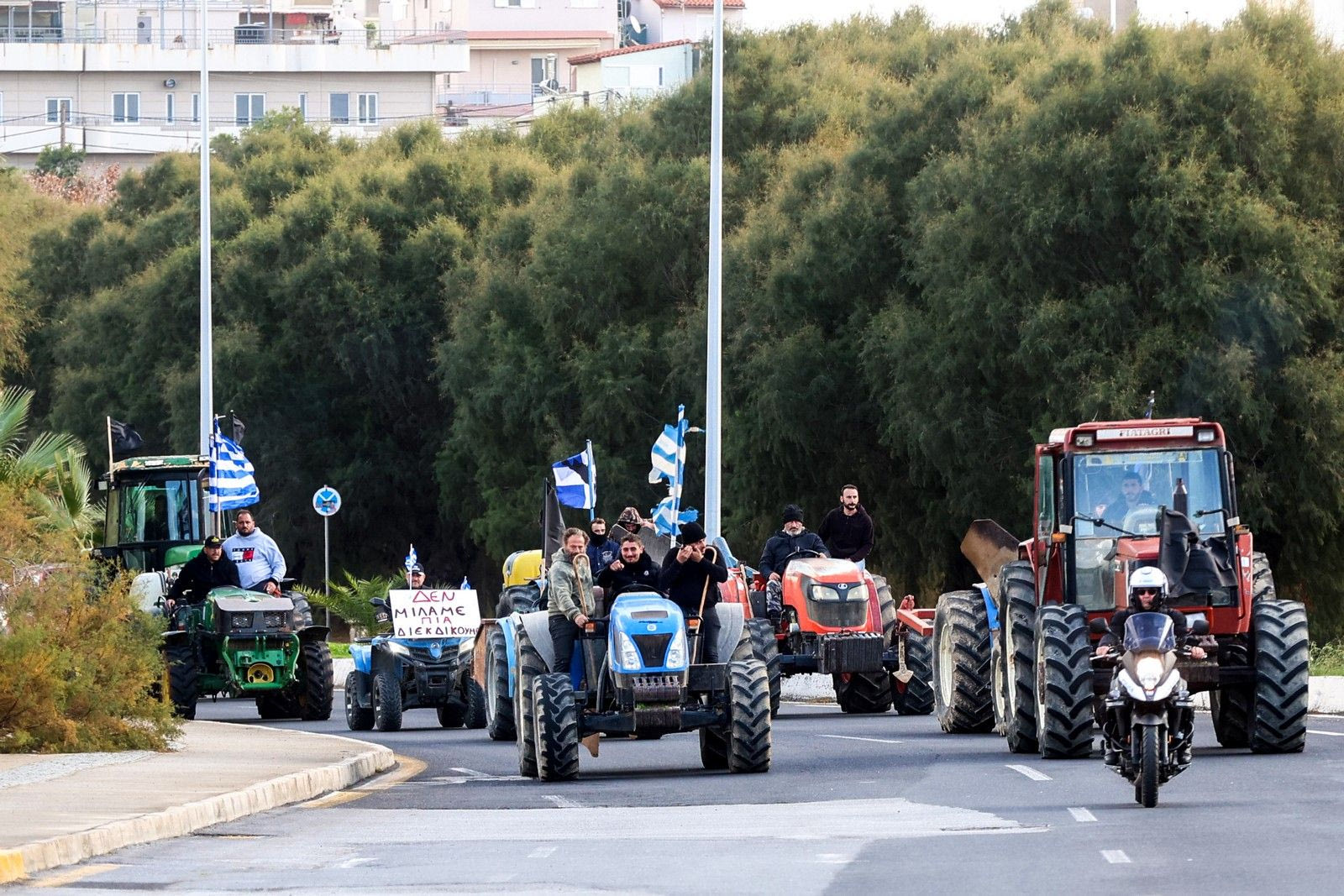 Δεν κάνουν πίσω οι αγρότες - Η κρίσιμη συνάντηση στη Λάρισα