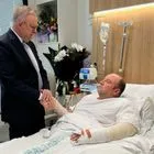 O Άχμεντ αλ Άχμεντ στο νοσοκομείο με τον Αυστραλό πρωθυπουργό Άντονι Αλμπανέζι