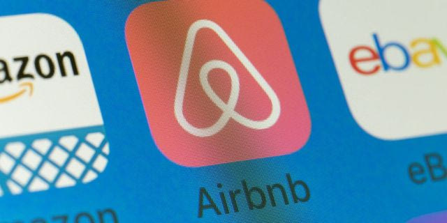 Ισπανία: Βαρύς ο πέλεκυς στην Airbnb – Πρόστιμο 64 εκατ. ευρώ