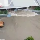 Κατέρρευσε μάντρα πολυκατοικίας στον Άλιμο