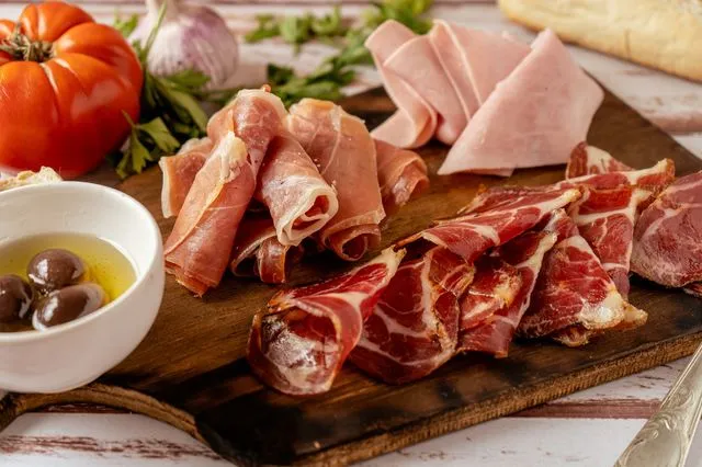 Τι φέρνει η επόμενη μέρα μετά την εξαγορά της Π.Γ. Νίκας από τον Όμιλο Υφαντής