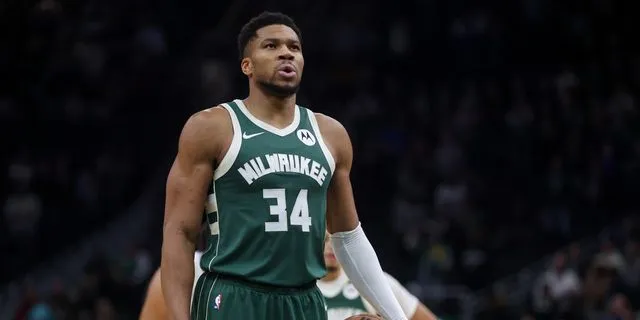 Ο Γιάννης Αντετοκούνμπο