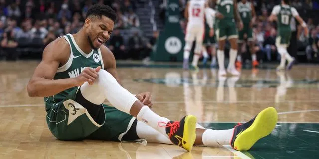 Γιάννης Αντετοκούνμπο: Αυτή είναι η διάγνωση για τον τραυματισμό του – Το διάστημα απουσίας του