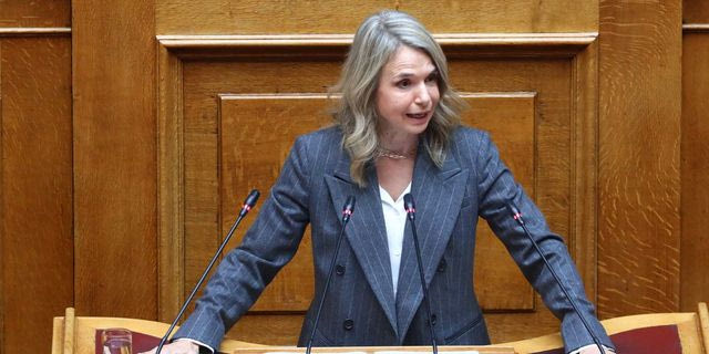 Τρίτη ημέρα συζήτησης στην ολομέλεια της Βουλής του σχεδίου νόμου "Κύρωση του Κρατικού Προϋπολογισμού"