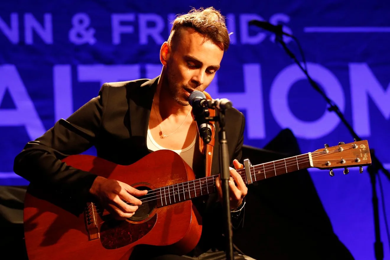 O Asaf Avidan
