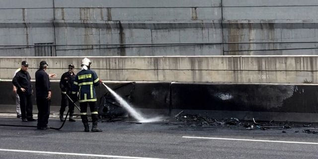 Φωτιά σε ΙΧ στην Αττική Οδό - Φωτογραφία αρχείου