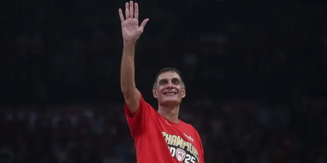 Ο Γιώργος Μπαρτζώκας