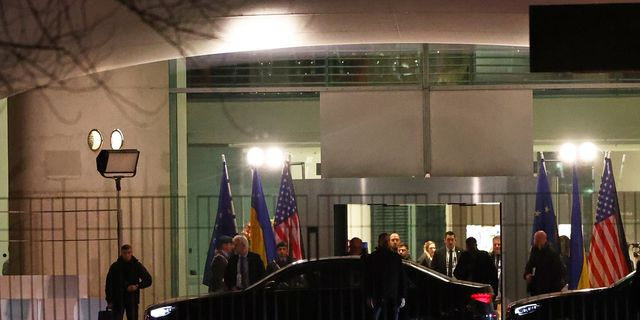 “Ουδέν νεώτερον” στις σημερινές συνομιλίες Ουκρανίας – ΗΠΑ στο Βερολίνο