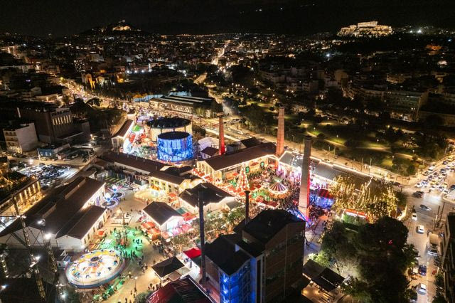 ΔΕΗ CHRISTMAS FACTORY : Η πιο φωτεινή γιορτή της Αθήνας λάμπει στην καρδιά της πόλης