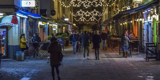 Πώς να ζήσεις τα πιο ζεστά Χριστούγεννα ακόμη κι αν φέτος μείνεις στην πόλη