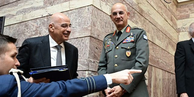 Ο Νικος Δένδιας στη Βουλή