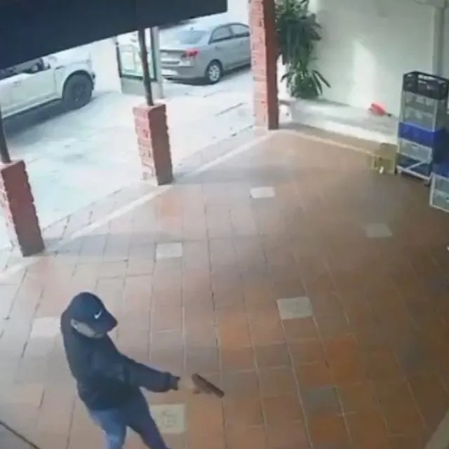 Η στιγμή της εκτέλεσης του ποδοσφαιριστή της Μπαρτσελόνα Σπόρτινγκ Κλαμπ