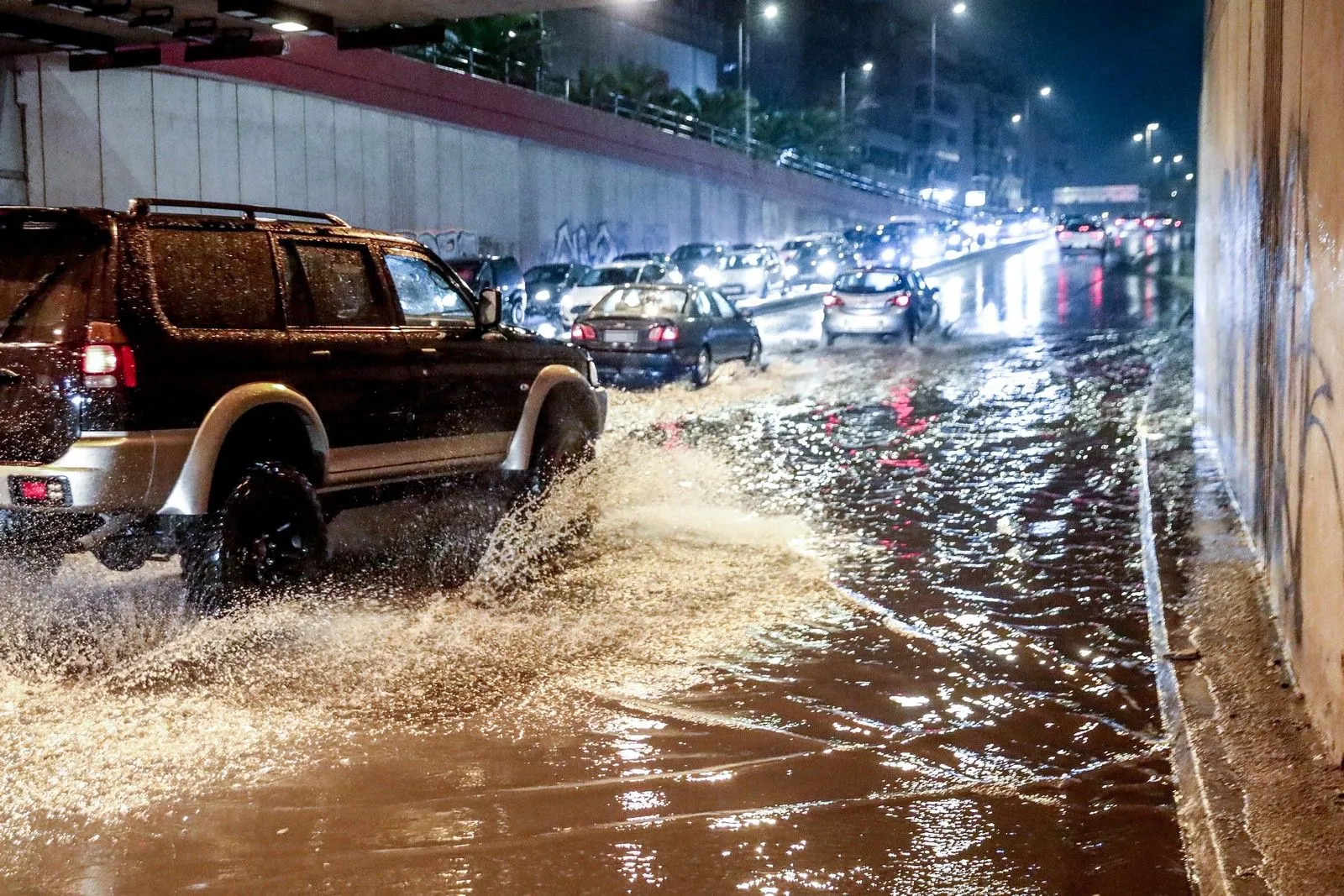 ΚΑΚΟΚΑΙΡΙΑ ΣΤΗΝ ΑΘHΝΑ