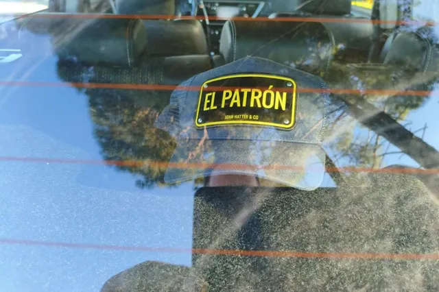 Καπέλο με λογότυπο "El Patron"