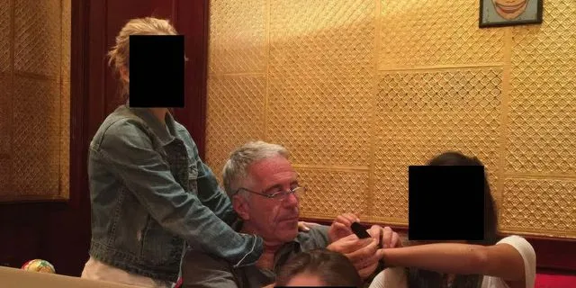 “Ξέρεις τι μου αρέσει”: Πώς ο Έπσταϊν έβρισκε τα ανήλικα θύματά του