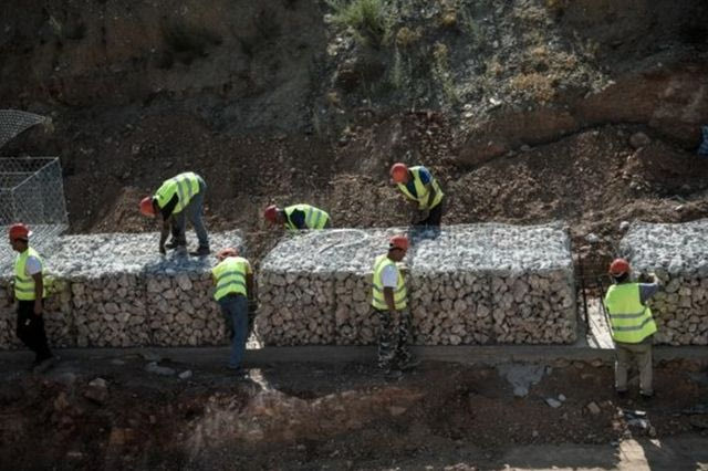 “Νάρκη” στο ΑΕΠ από τις ελλείψεις προσωπικού