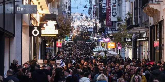 Κυριακή με ανοιχτά καταστήματα και σούπερ μάρκετ – Τι ώρα κλείνουν