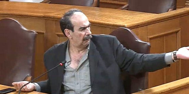 Εξεταστική ΟΠΕΚΕΠΕ: Η θλιβερή εικόνα του “Φραπέ” εκθέτει την κυβέρνηση