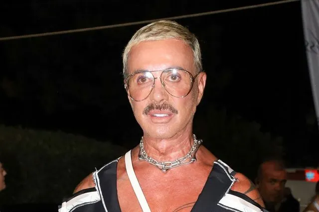 Ο Λάκης Γαβαλάς