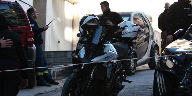 Μαχαίρωσε τη σύζυγό του και αυτοκτόνησε