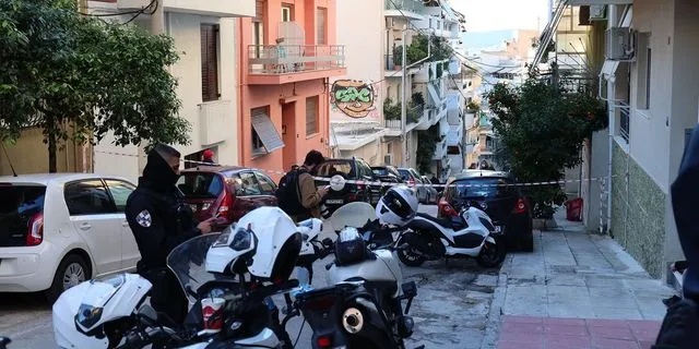 Άνδρας μαχαίρωσε τη σύζυγό του και αυτοκτόνησε στο Γκύζη