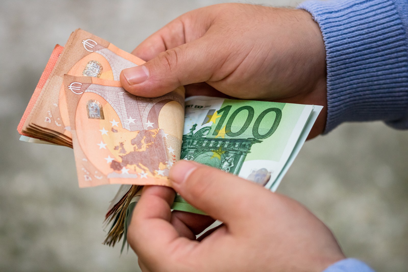 Επιδόματα: Τι πληρώνεται έως τις 14 Αυγούστου