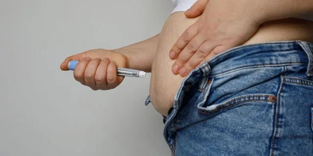 Χορήγηση ενέσιμου φαρμάκου για την παχυσαρκία