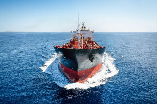 Ουκρανία: Φωτιά σε πλοίο έπειτα από ρωσική επίθεση