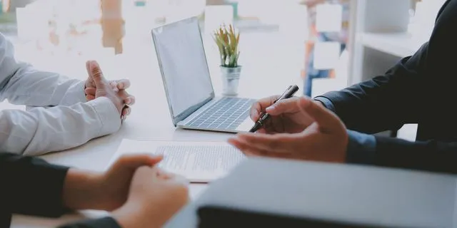 ΣτΕ: Οι προϋποθέσεις για έγκυρη αύξηση των ασφαλίστρων σε συμβάσεις υγείας