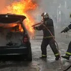 Κατάσβεση φωτιάς σε ΙΧ (φωτογραφία αρχείου)