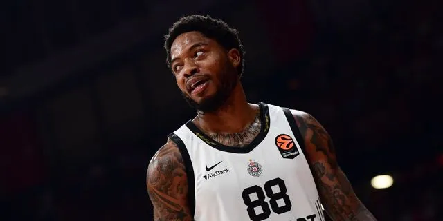 Ολυμπιακός: Τα δίνει όλα για Ταϊρίκ Τζόουνς, στο τραπέζι και ο Σέιμπεν Λι