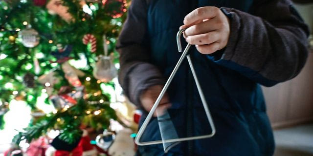 Τρεις ληστείες ανηλίκων στην Αθήνα που είχαν βγει για κάλαντα – Αναζητούνται οι δράστες